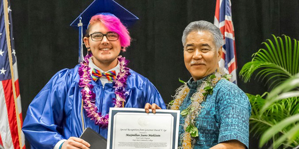 UH Alumni: First dual-credit Kapiʻolani graduate delivers commencement  address in American Sign Language